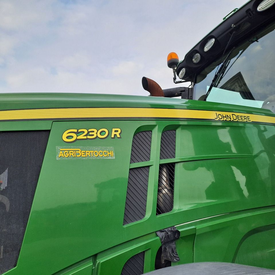 JOHN DEERE 6230R PREMIUM EDITION - Traktor: gambar 4 JOHN DEERE 6230R PREMIUM EDITION - Traktor: gambar 4