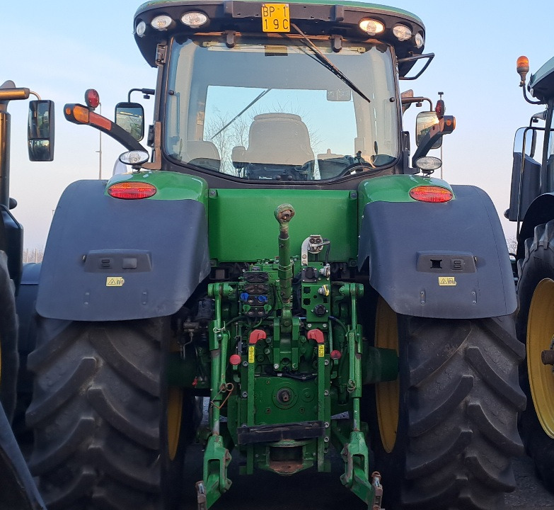 JOHN DEERE 7230R - Traktor: gambar 4 JOHN DEERE 7230R - Traktor: gambar 4
