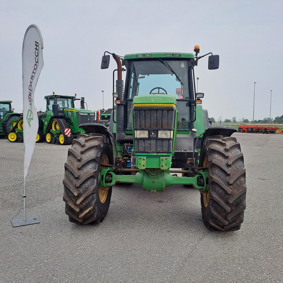 JOHN DEERE 7700 - Traktor: gambar 3 JOHN DEERE 7700 - Traktor: gambar 3