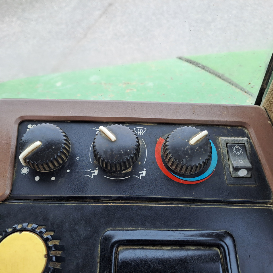 Traktor JOHN DEERE 7700: gambar 11
