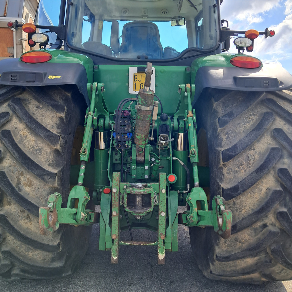 JOHN DEERE 8345 R - Traktor: gambar 4 JOHN DEERE 8345 R - Traktor: gambar 4