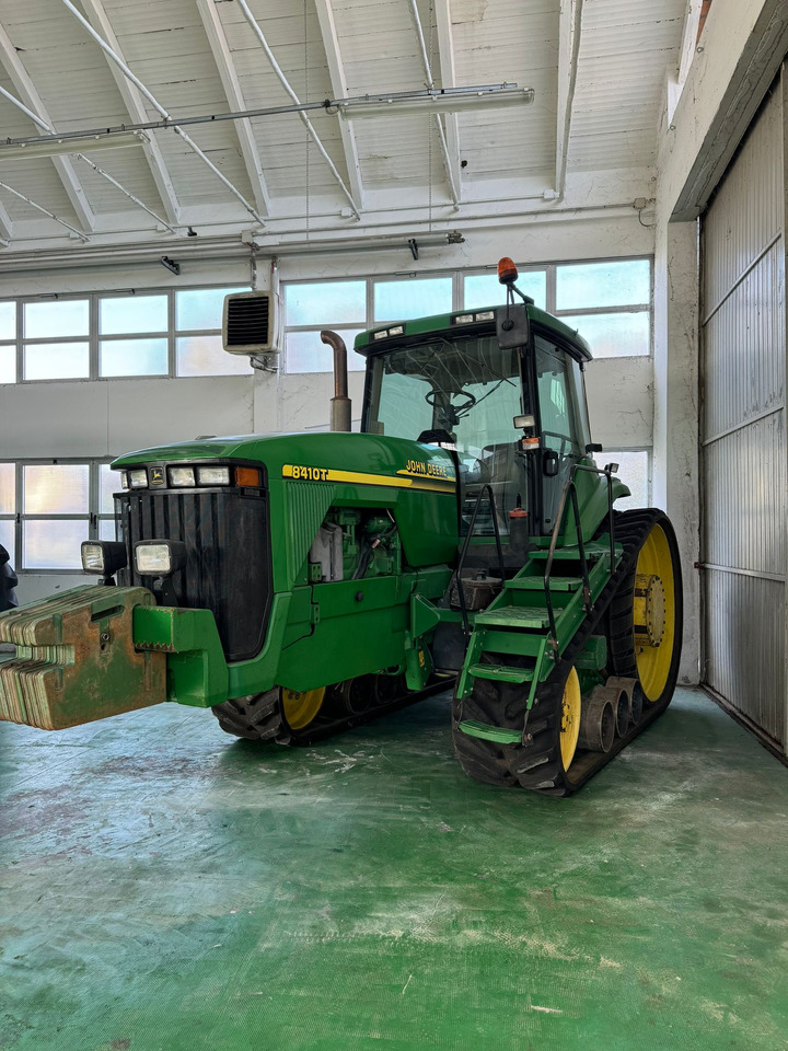JOHN DEERE 8410T - Traktor: gambar 3 JOHN DEERE 8410T - Traktor: gambar 3