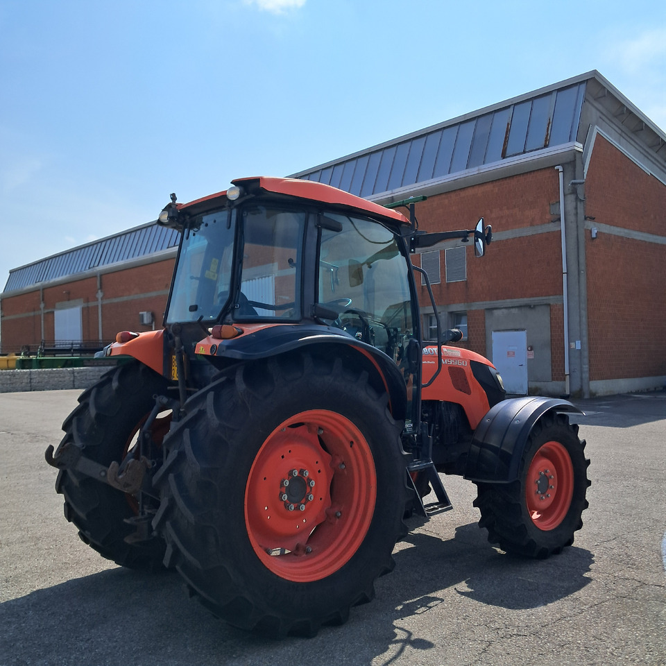 KUBOTA M9960 - Traktor: gambar 5 KUBOTA M9960 - Traktor: gambar 5