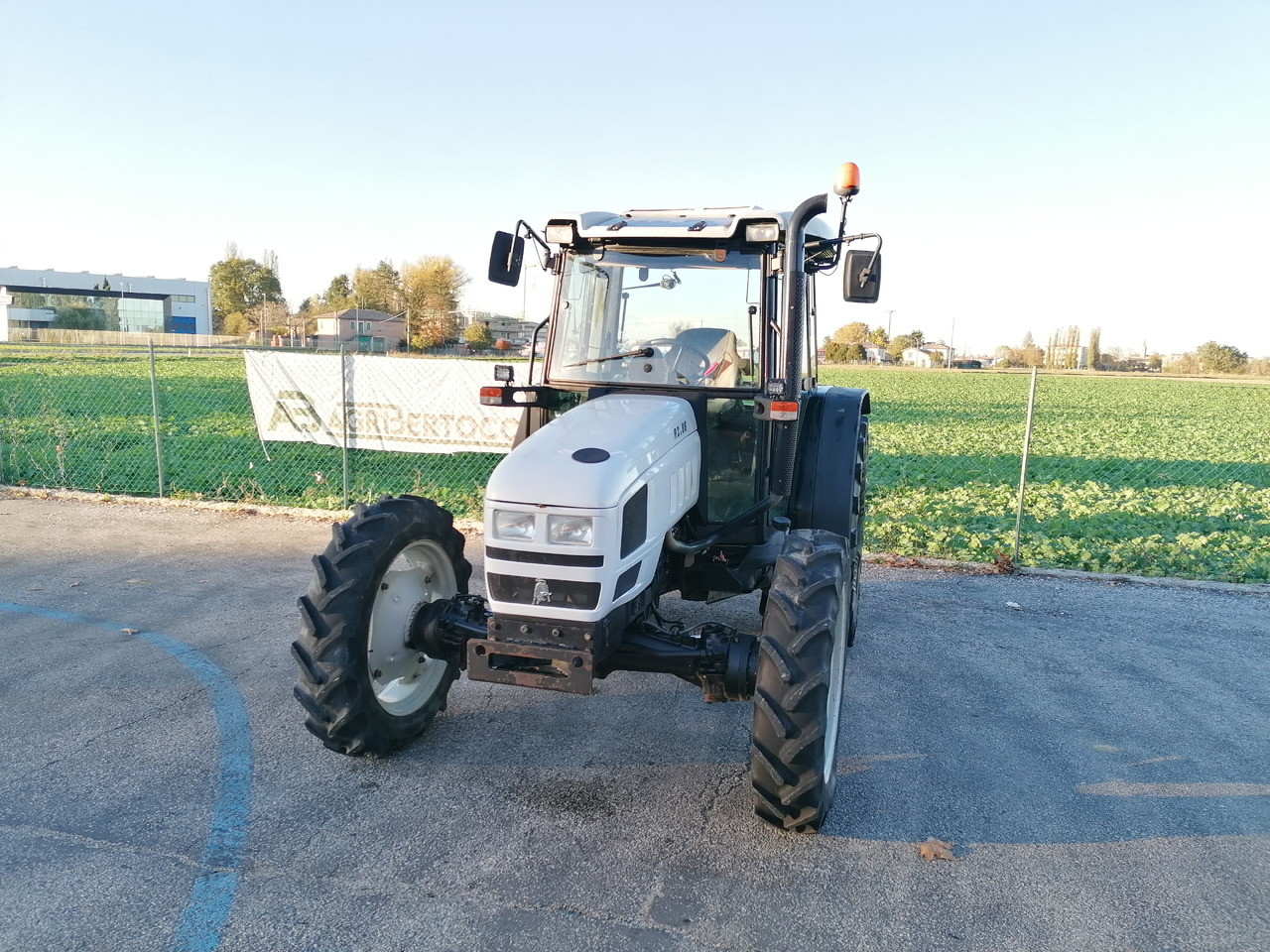 LAMBORGHINI R2.86 - Traktor: gambar 2 LAMBORGHINI R2.86 - Traktor: gambar 2