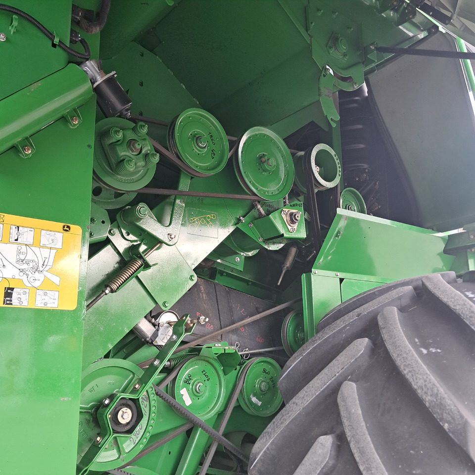 Pemanen gabungan MIETITREBBIA JOHN DEERE S660: gambar 12