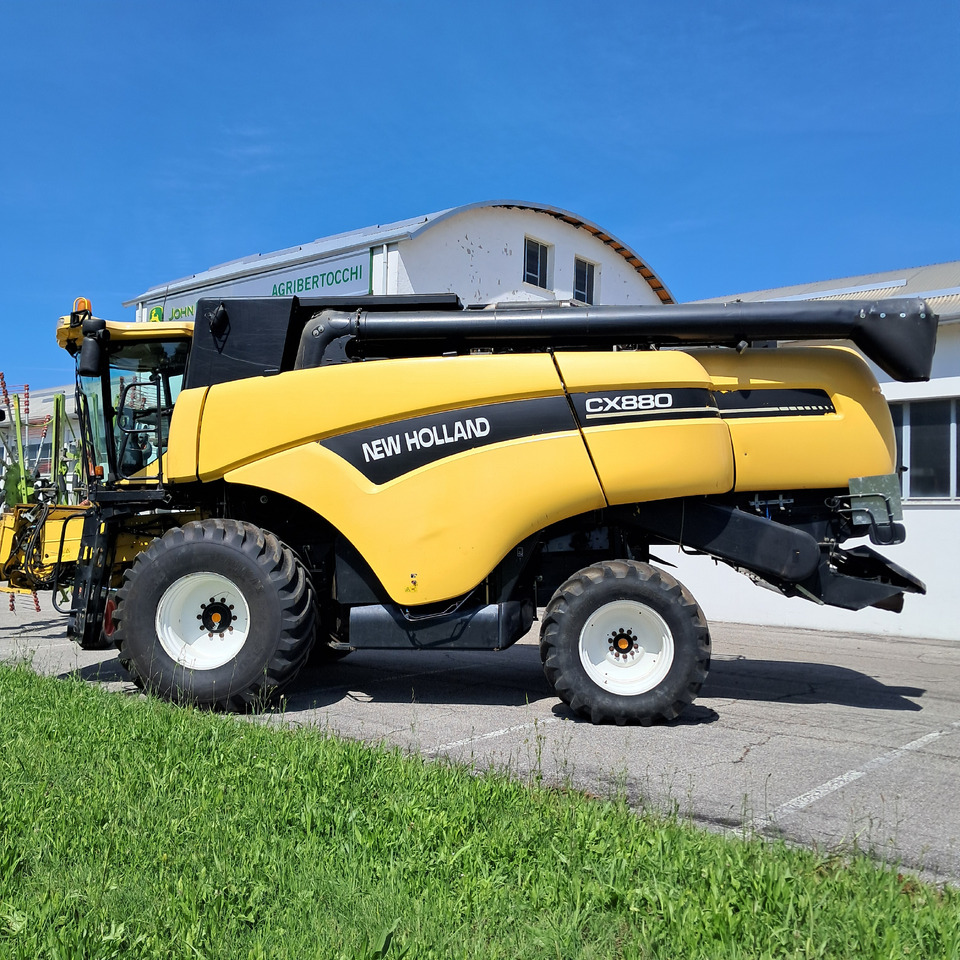 NEW HOLLAND CX880 - Pemanen gabungan: gambar 2 NEW HOLLAND CX880 - Pemanen gabungan: gambar 2