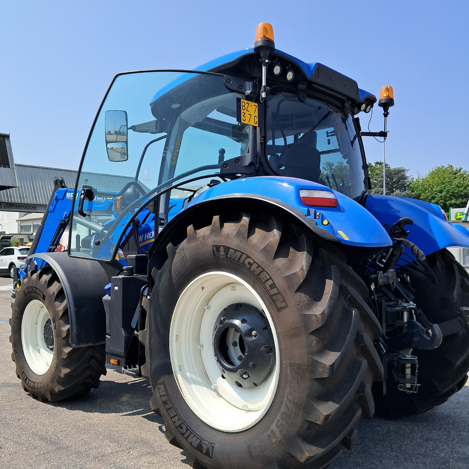 NEW HOLLAND T6 160 - Traktor: gambar 3 NEW HOLLAND T6 160 - Traktor: gambar 3