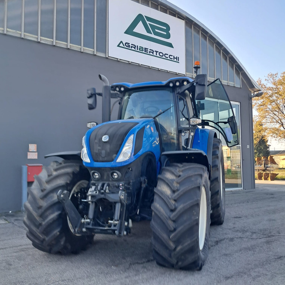 NEW HOLLAND T7 HD - Traktor: gambar 2 NEW HOLLAND T7 HD - Traktor: gambar 2