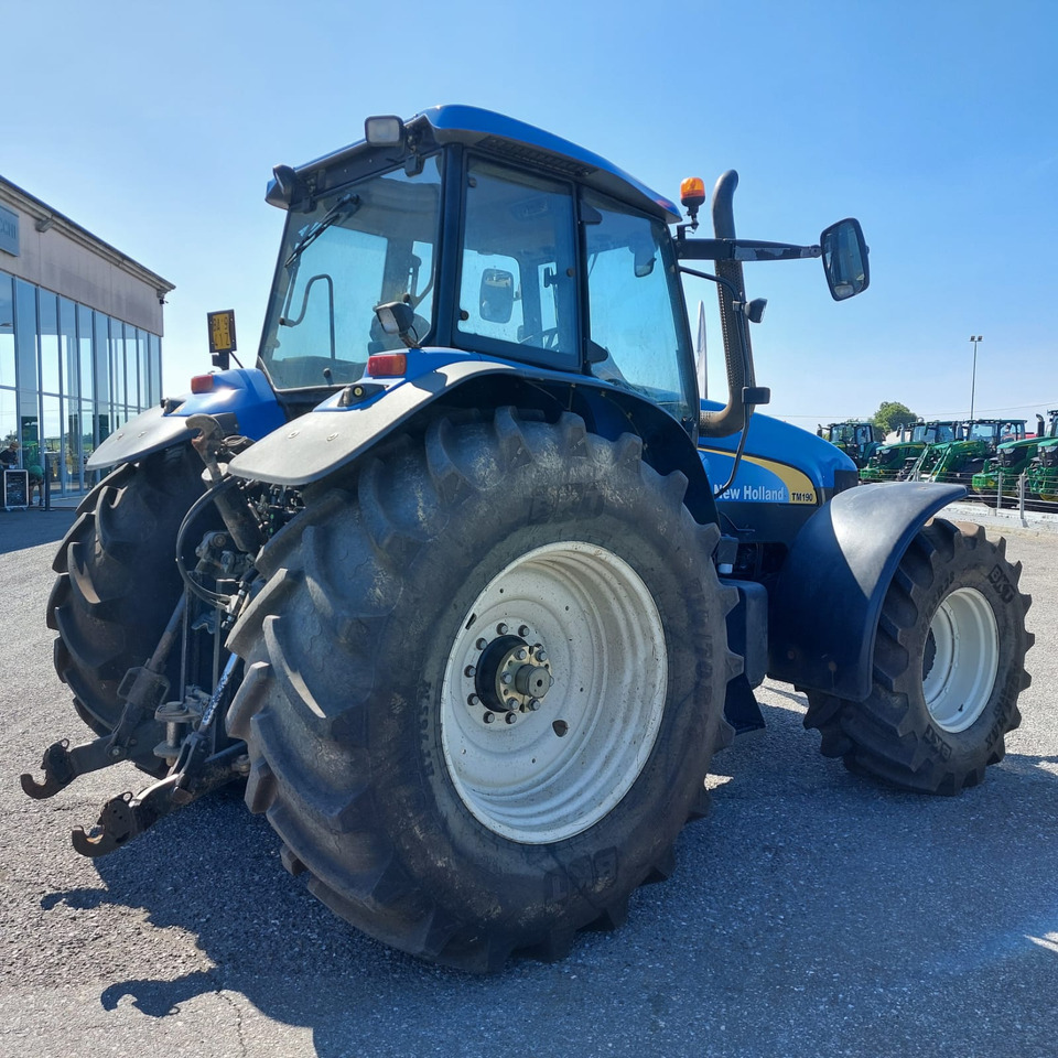 NEW HOLLAND TM 190 - Traktor: gambar 5 NEW HOLLAND TM 190 - Traktor: gambar 5