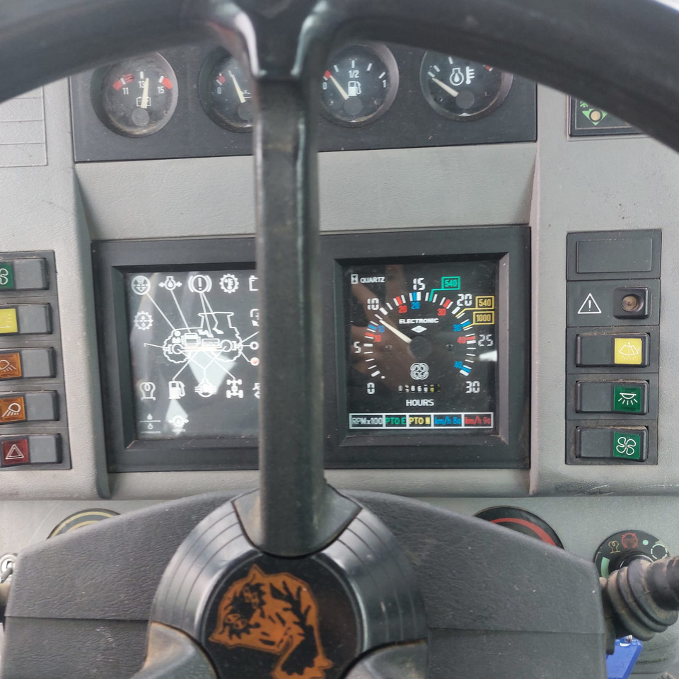 SAME TITAN 145 - Traktor: gambar 2 SAME TITAN 145 - Traktor: gambar 2