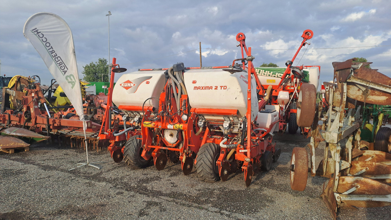 SEMINATRICE DI PRECISIONE KUHN MAXIMA 2 TD - Bor benih: gambar 2 SEMINATRICE DI PRECISIONE KUHN MAXIMA 2 TD - Bor benih: gambar 2