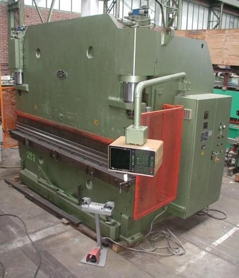 CNC-Abkantpresse EHT - Mesin press brake: gambar 1 CNC-Abkantpresse EHT - Mesin press brake: gambar 1