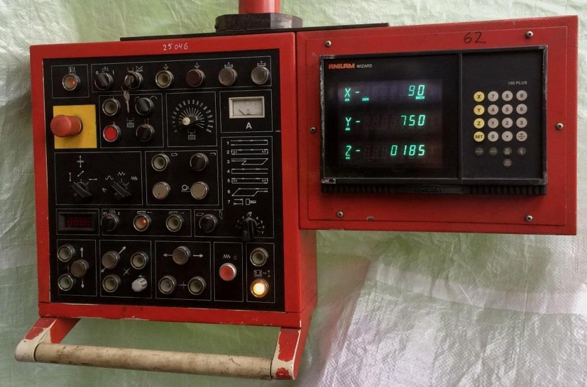 Konsolfräsmaschine (Universalfräsmaschine) STROJTOS - Mesin milling: gambar 2 Konsolfräsmaschine (Universalfräsmaschine) STROJTOS - Mesin milling: gambar 2