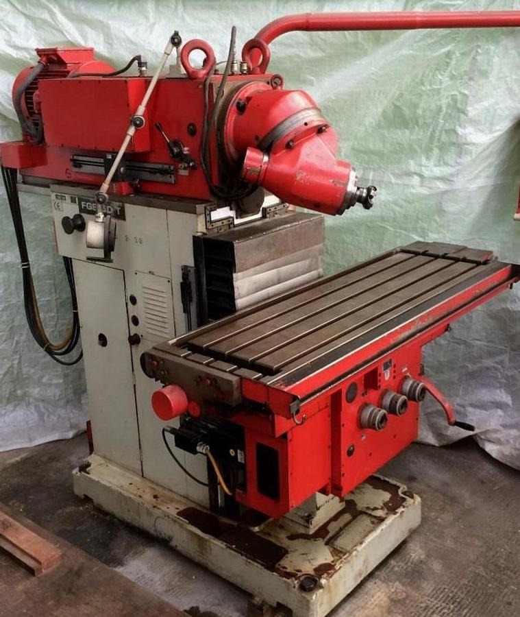 Konsolfräsmaschine (Universalfräsmaschine) STROJTOS - Mesin milling: gambar 3 Konsolfräsmaschine (Universalfräsmaschine) STROJTOS - Mesin milling: gambar 3