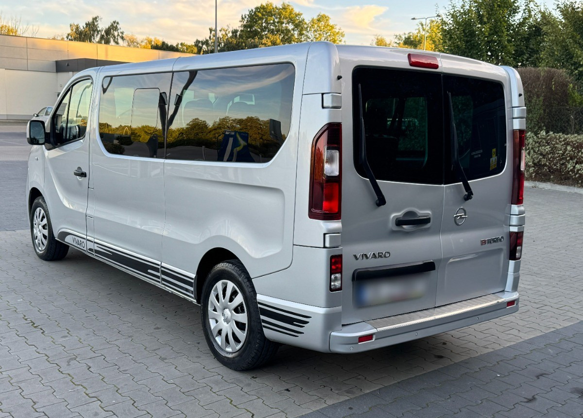 Opel Vivaro 1.6 DCI 145KM 9 osobowy Nawiewy góra dół DOINWESTOWANY Super stan - Station wagon: gambar 3 Opel Vivaro 1.6 DCI 145KM 9 osobowy Nawiewy góra dół DOINWESTOWANY Super stan - Station wagon: gambar 3