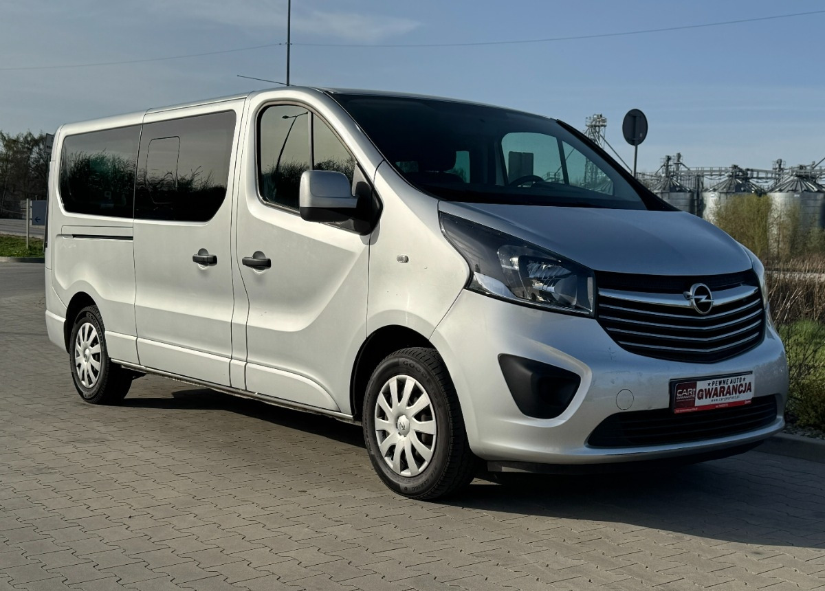 Opel Vivaro 2019 rok 9 osobowy nawiewy tylne Bezwypadkowy Niski przebieg FV23 - Bus mini, Van penumpang: gambar 2 Opel Vivaro 2019 rok 9 osobowy nawiewy tylne Bezwypadkowy Niski przebieg FV23 - Bus mini, Van penumpang: gambar 2