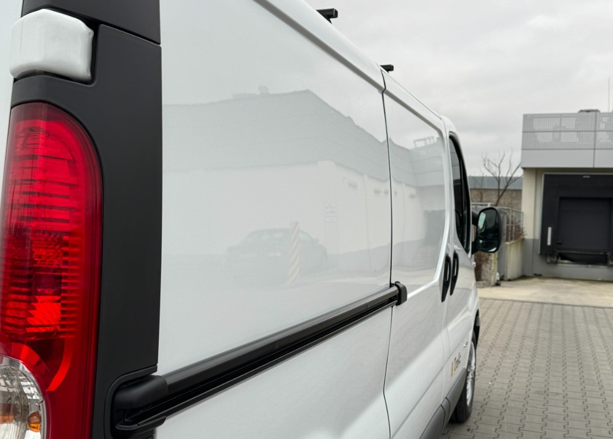 Van panel Renault Trafic L2 Long 2.0 DCI 115KM Klimatronic 130 tys km Super stan SERWIS: gambar 18