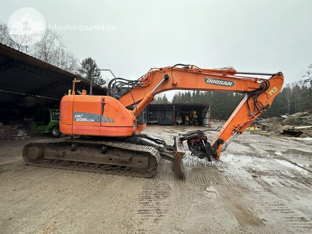 Doosan DX 235 LCR - Ekskavator perayap: gambar 5 Doosan DX 235 LCR - Ekskavator perayap: gambar 5