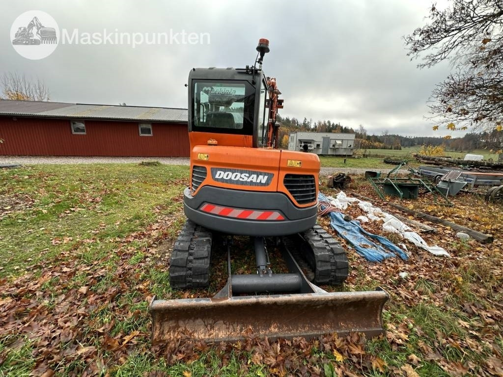 Doosan DX 62 R - Ekskavator mini: gambar 5 Doosan DX 62 R - Ekskavator mini: gambar 5