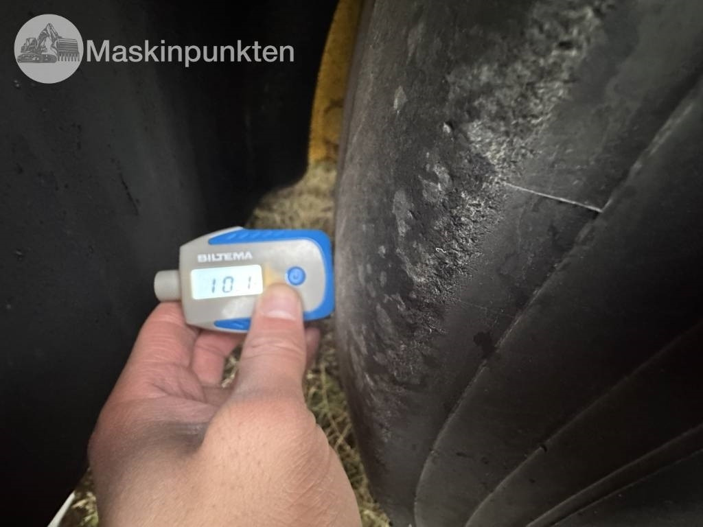 Trailer kotak tertutup Ekeri L4: gambar 25 Trailer kotak tertutup Ekeri L4: gambar 25