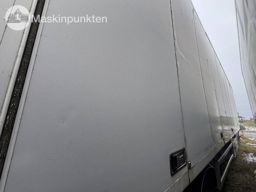 Trailer kotak tertutup Ekeri L4: gambar 32 Trailer kotak tertutup Ekeri L4: gambar 32