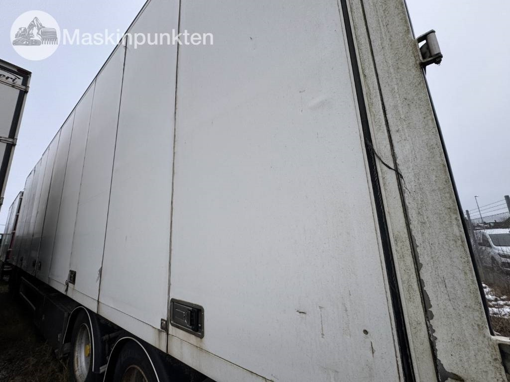 Trailer kotak tertutup Ekeri L4: gambar 33 Trailer kotak tertutup Ekeri L4: gambar 33