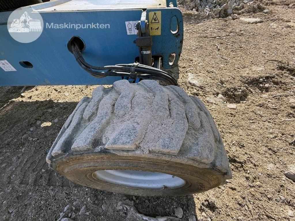 Boom teleskopik Genie S 45: gambar 11