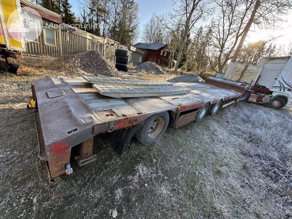 HRD NTG Trombon - Semi-trailer low bed: gambar 4 HRD NTG Trombon - Semi-trailer low bed: gambar 4