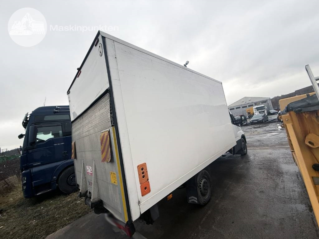 Iveco Daily 35 S16 - Van berpendingin: gambar 5 Iveco Daily 35 S16 - Van berpendingin: gambar 5