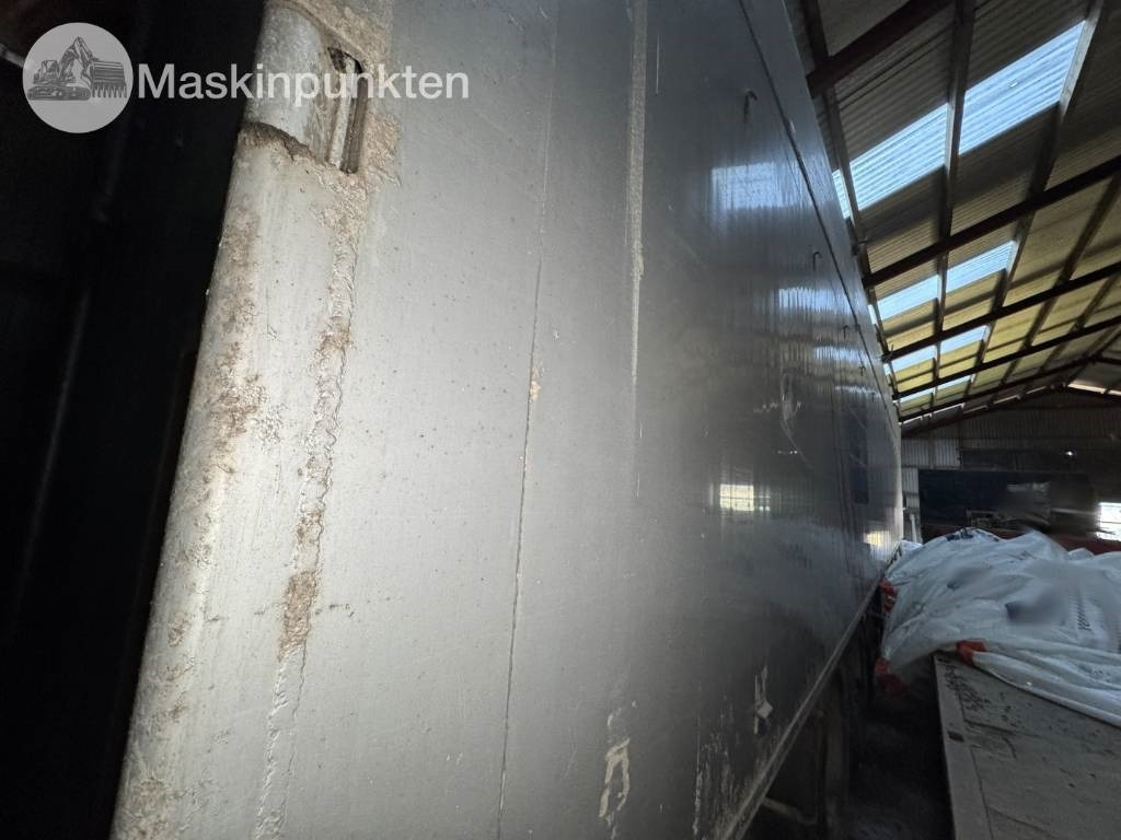 Knapen KOWF 390 - Semi-trailer dengan lantai berjalan: gambar 3 Knapen KOWF 390 - Semi-trailer dengan lantai berjalan: gambar 3