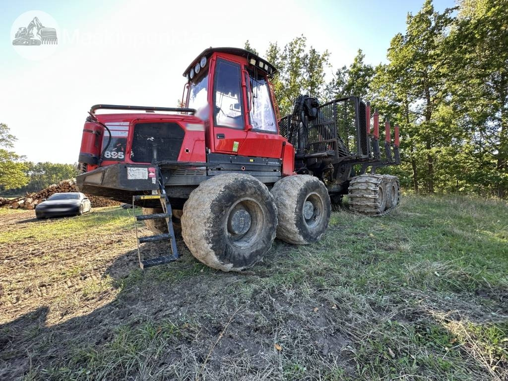 Komatsu 895 - Forwarder: gambar 1 Komatsu 895 - Forwarder: gambar 1