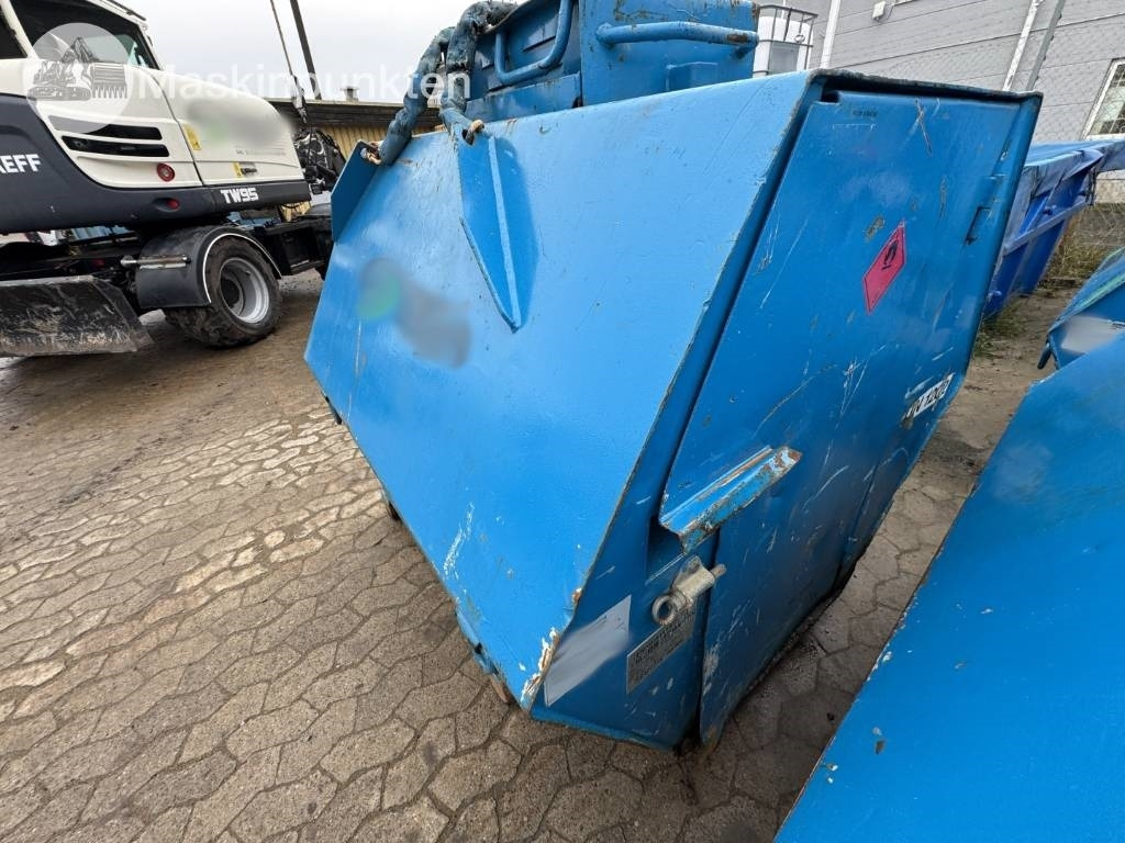 Komatsu PC 210 LC-11E0 - Ekskavator perayap: gambar 5 Komatsu PC 210 LC-11E0 - Ekskavator perayap: gambar 5