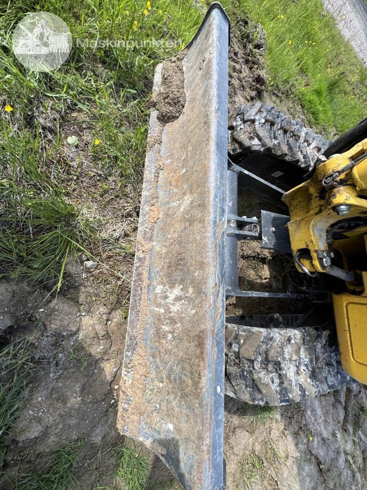 Ekskavator mini Komatsu PC 26 MR: gambar 8