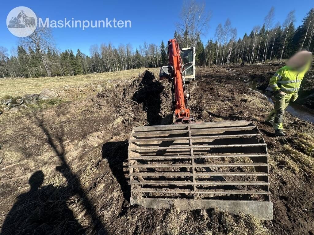 Kubota KX 080-3 - Ekskavator perayap: gambar 5 Kubota KX 080-3 - Ekskavator perayap: gambar 5