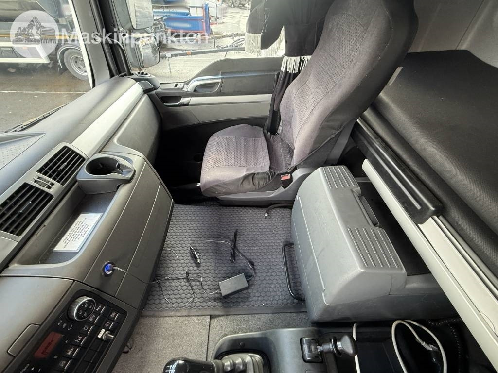 Truk pengangkut mobil MAN Biltransport: gambar 26