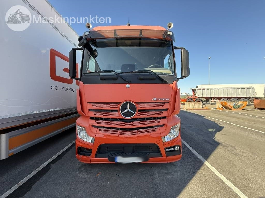 Mercedes-Benz Actros 2551 - Truk berpendingin: gambar 2 Mercedes-Benz Actros 2551 - Truk berpendingin: gambar 2