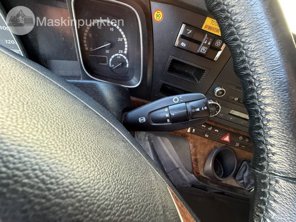 Truk berpendingin Mercedes-Benz Actros 2551: gambar 40 Truk berpendingin Mercedes-Benz Actros 2551: gambar 40