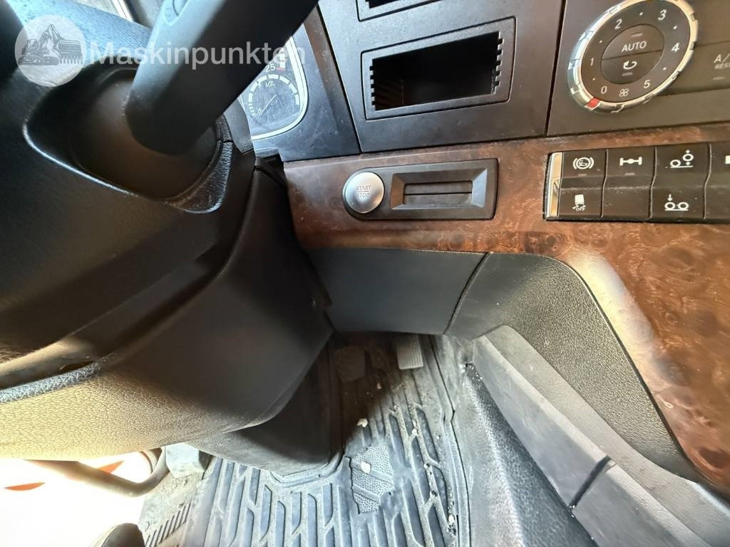 Truk berpendingin Mercedes-Benz Actros 2551: gambar 39 Truk berpendingin Mercedes-Benz Actros 2551: gambar 39