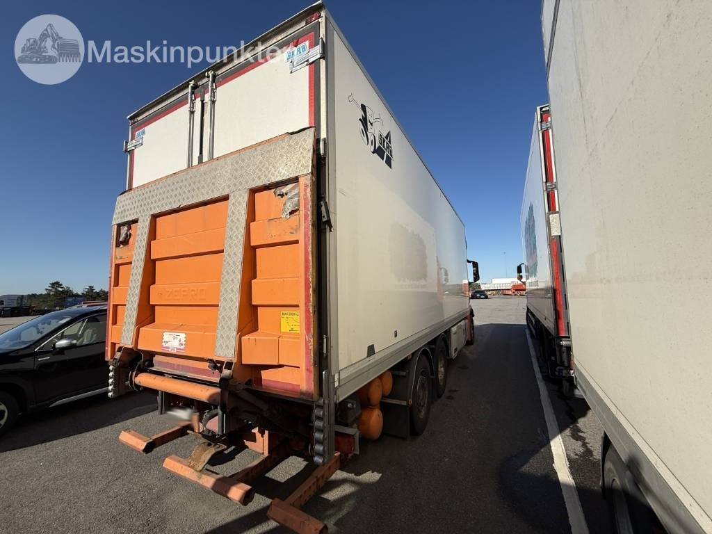 Mercedes-Benz Actros 2551 - Truk berpendingin: gambar 4 Mercedes-Benz Actros 2551 - Truk berpendingin: gambar 4