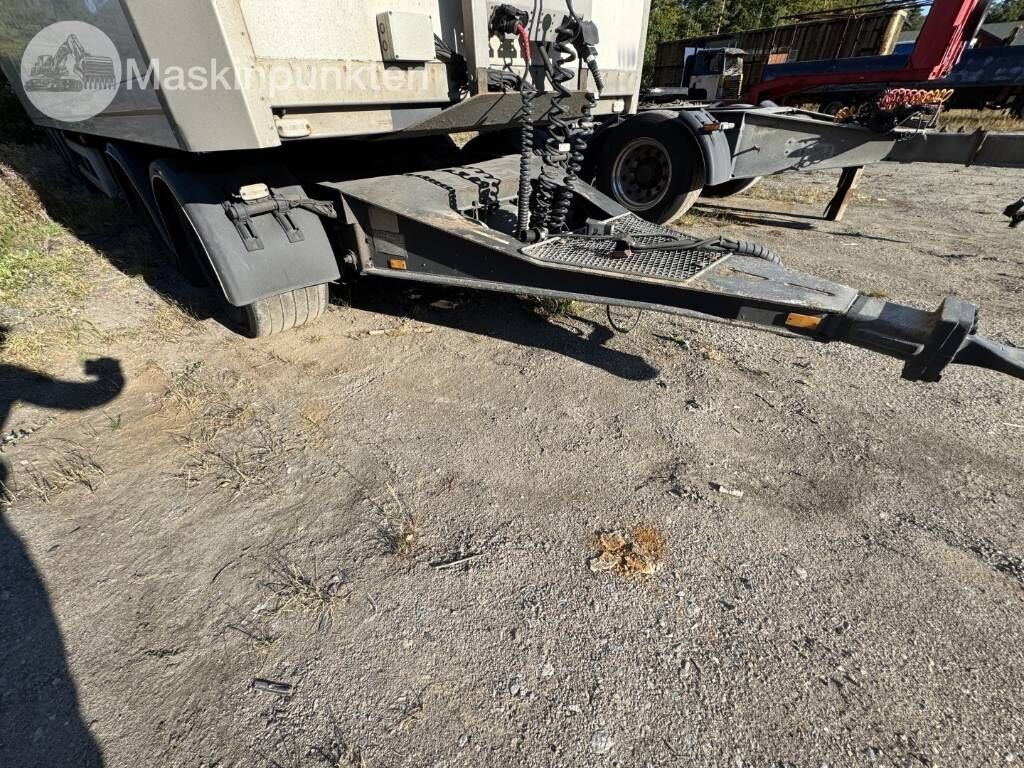 NTM APVD-52 - Dolly trailer: gambar 1 NTM APVD-52 - Dolly trailer: gambar 1