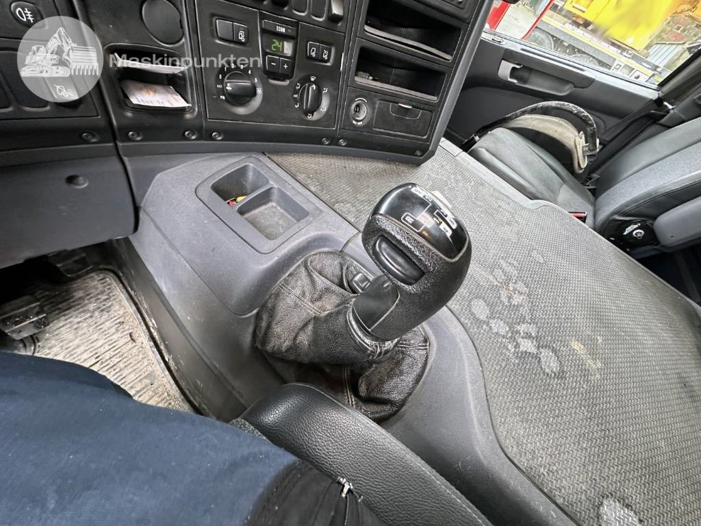 Truk pengaduk beton Scania P 230 LB: gambar 23