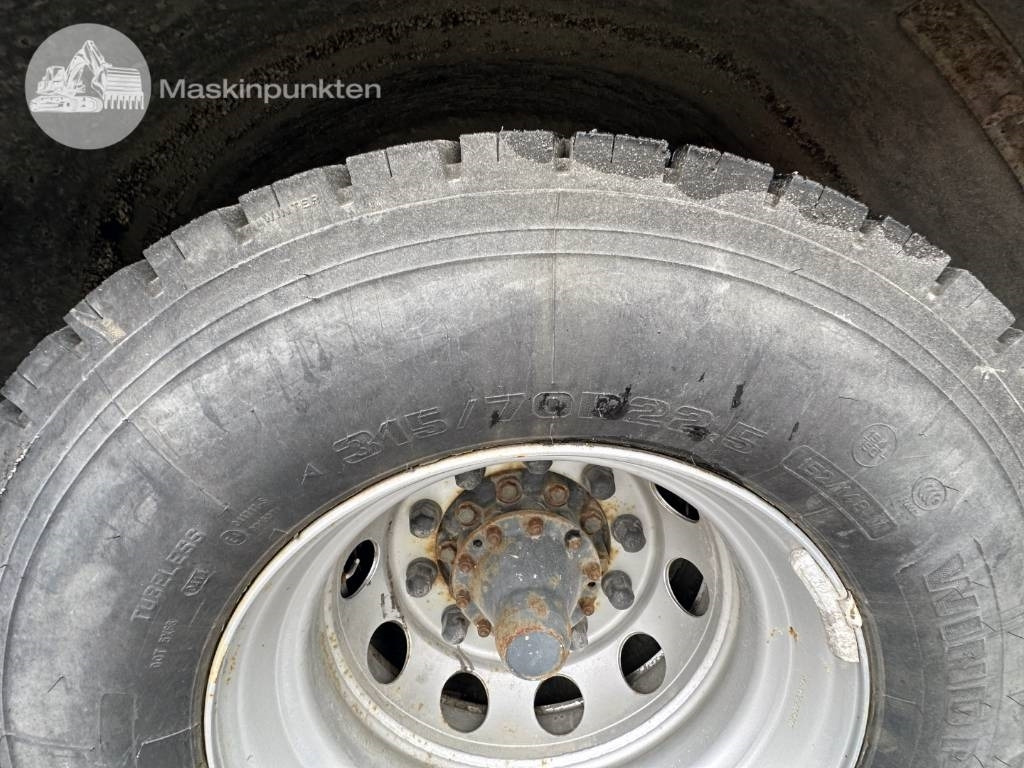 Truk pengaduk beton Scania P 230 LB: gambar 38