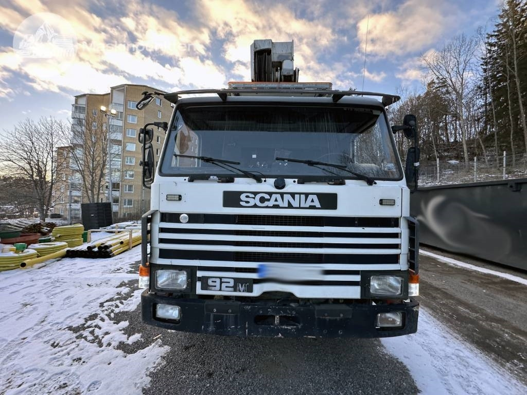 Scania P 92 M - Platform udara yang dipasang di truk: gambar 3 Scania P 92 M - Platform udara yang dipasang di truk: gambar 3
