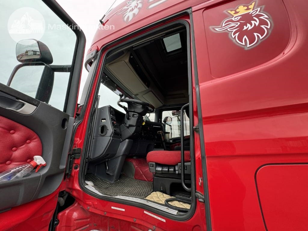 Truk box Scania R 420 LB: gambar 29