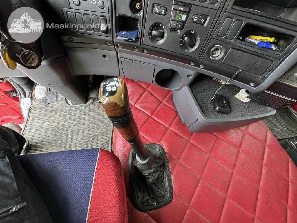 Truk box Scania R 420 LB: gambar 37