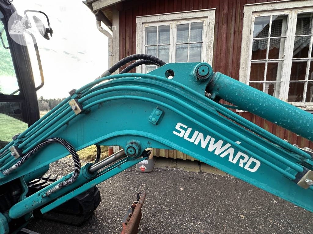 Ekskavator mini Sunward SWE 20 F med släp!: gambar 39