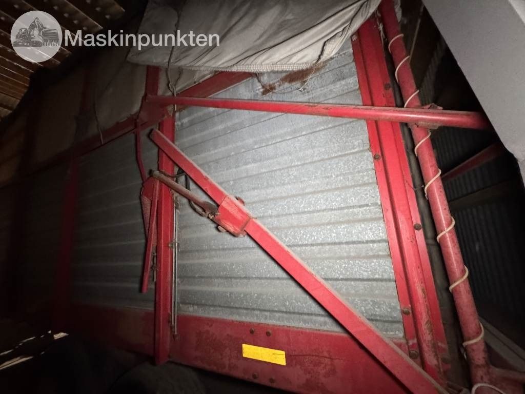 Leasing Taarup 1030 Taarup 1030: gambar 24 Leasing Taarup 1030 Taarup 1030: gambar 24