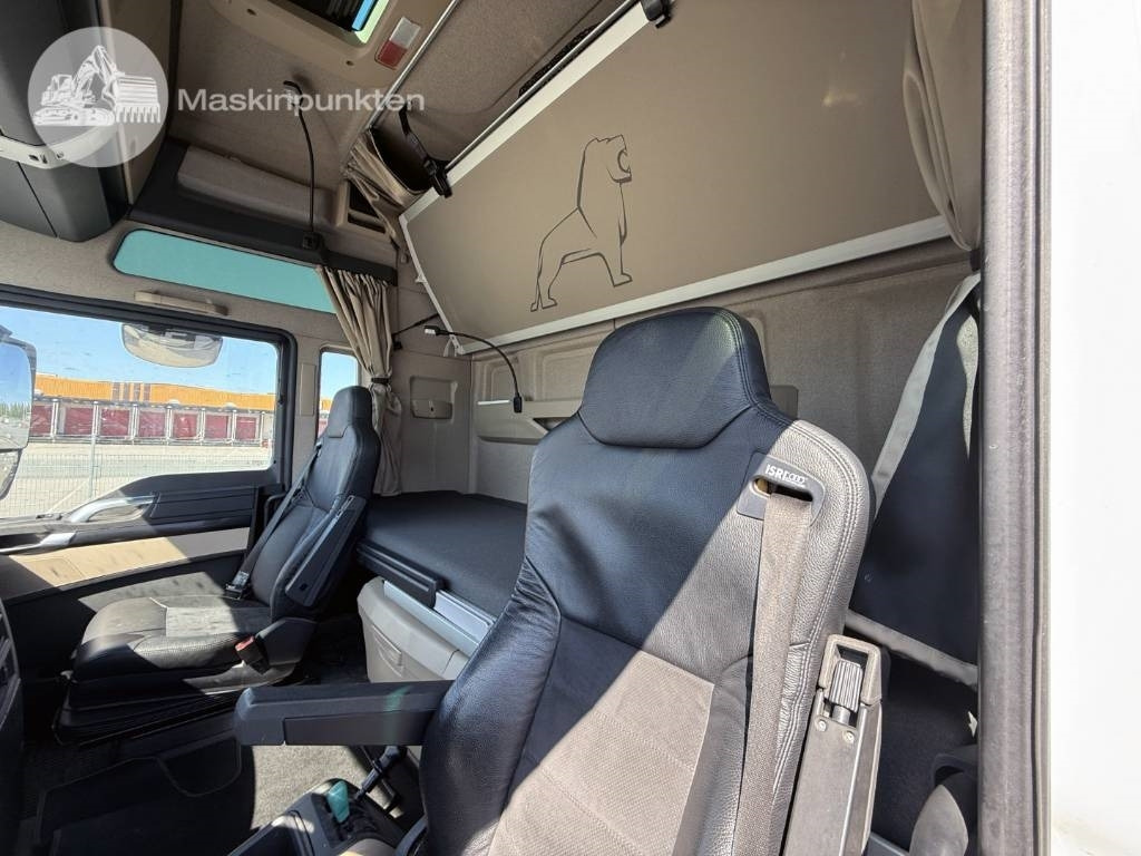 Tractor head MAN TGX 28.510: gambar 30