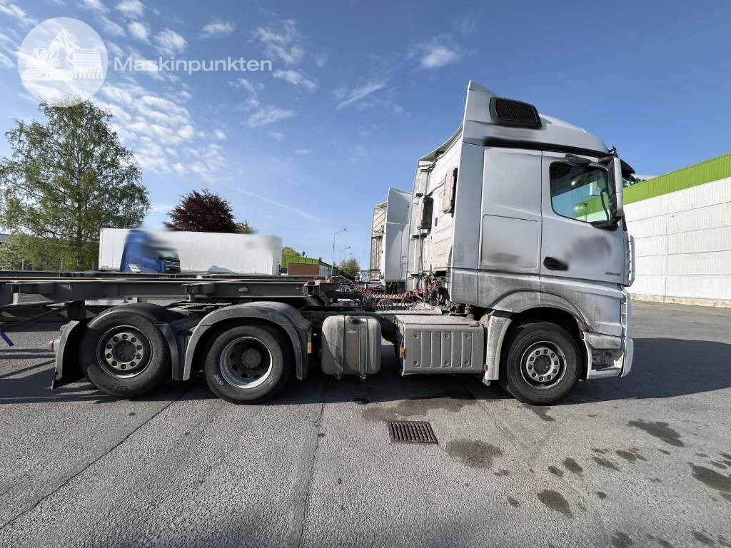 Mercedes-Benz Actros 2545 - Tractor head: gambar 4 Mercedes-Benz Actros 2545 - Tractor head: gambar 4