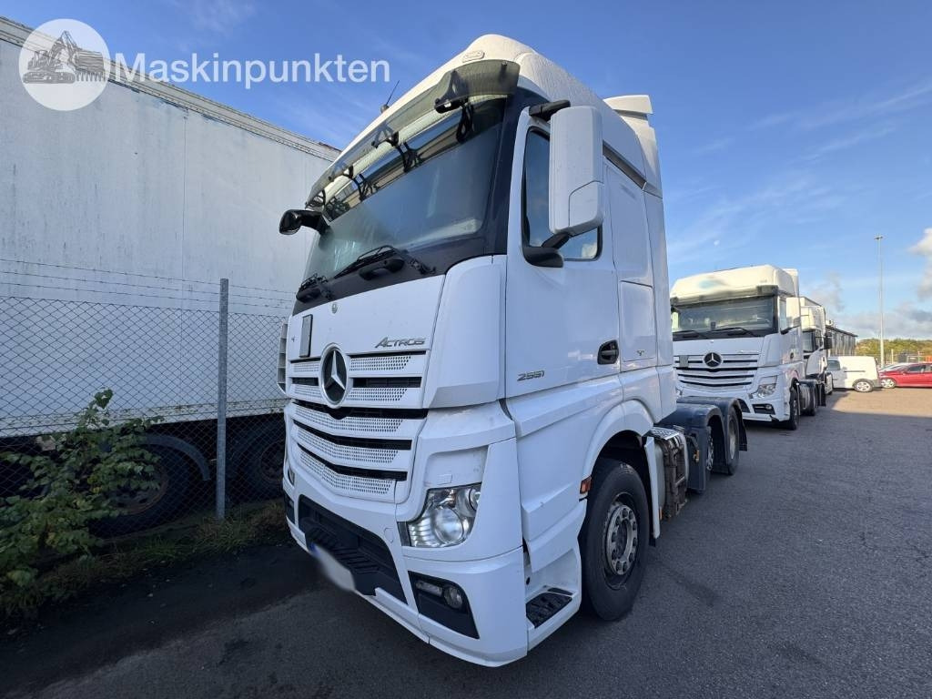 Mercedes-Benz Actros 963-4-D - Tractor head: gambar 1 Mercedes-Benz Actros 963-4-D - Tractor head: gambar 1